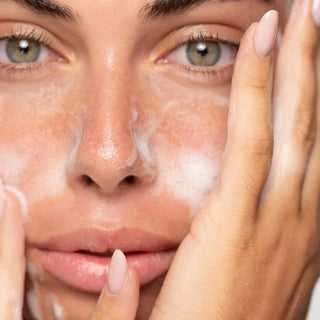 Skin Care Mousse Detergente Struccante